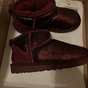 Ultra mini sequin Ugg boots 🎀